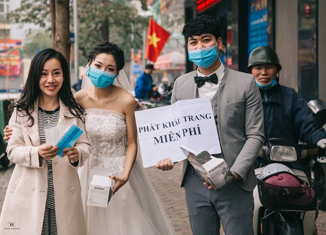 Ấn tượng ảnh cưới tặng khẩu trang 'chống corona' của đôi trẻ 9x ảnh 3