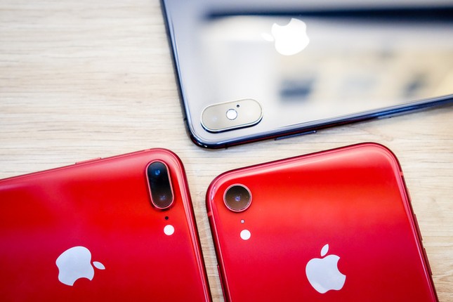 iPhone XR so dáng iPhone XS Max và 8 Plus ảnh 4