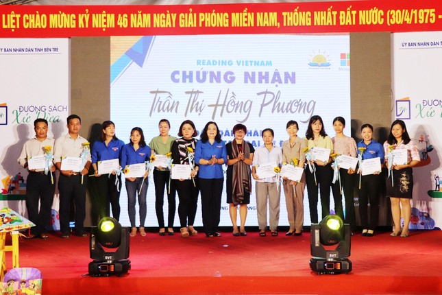 Bồi đắp văn hóa đọc cho bạn trẻ tại Đường sách Xứ Dừa năm 2021 ảnh 4