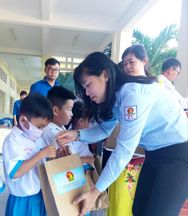 Hội Đồng Đội TP Cần Thơ chăm lo thiếu nhi vùng sâu ảnh 3