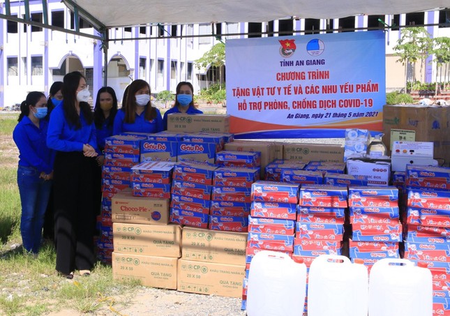 Tuổi trẻ An Giang hỗ trợ tỉnh Tà Keo (Campuchia) phòng dịch COVID - 19 ảnh 2
