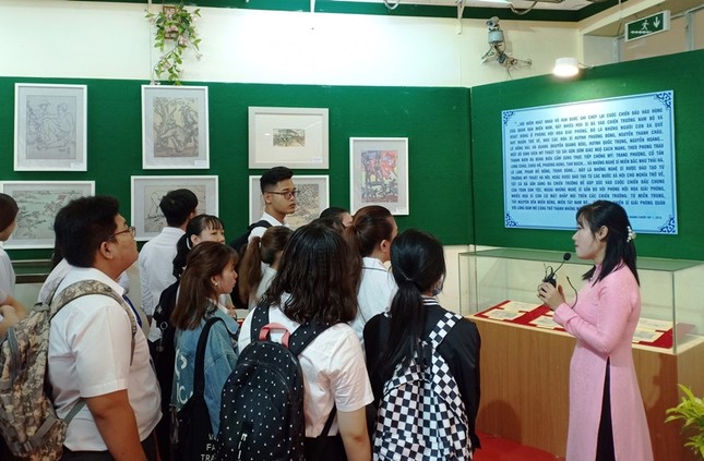 Cần Thơ triển lãm ảnh 50 năm thực hiện Di chúc của Bác ảnh 2