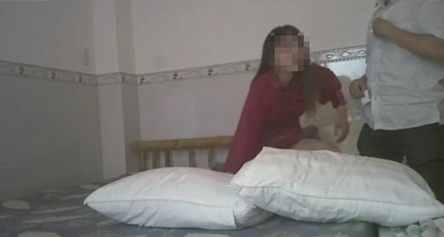 Lộ hình ảnh nhạy cảm nghi của lãnh đạo một ngành ở Hậu Giang ảnh 1