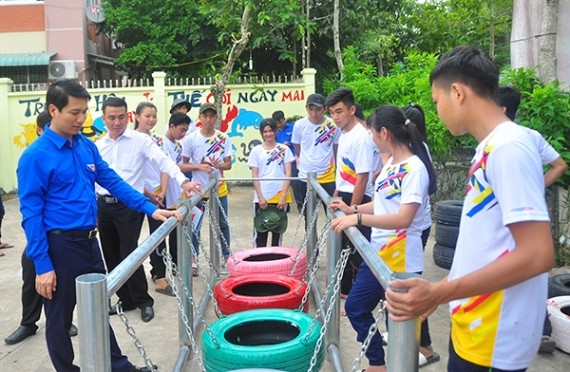 Bí thư Trung ương Đoàn thăm chiến sỹ tình nguyện ở Cần Thơ ảnh 1