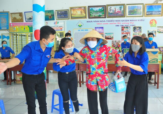 Lan tỏa sức trẻ trong mùa dịch COVID - 19 ảnh 1