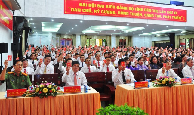 Cơ cấu nhân sự Ban Chấp hành Đảng bộ Bến Tre khóa mới ra sao? ảnh 2