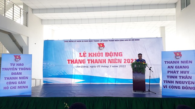 Gần 400 triệu đồng hỗ trợ an sinh xã hội trong ngày ra quân Tháng thanh niên ảnh 3