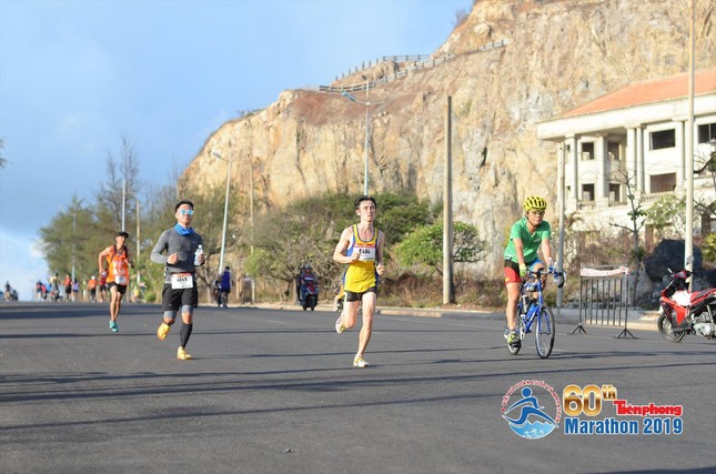 Đường đua 10km ở đảo Lý Sơn quy tụ nhiều nhà vô địch ảnh 1