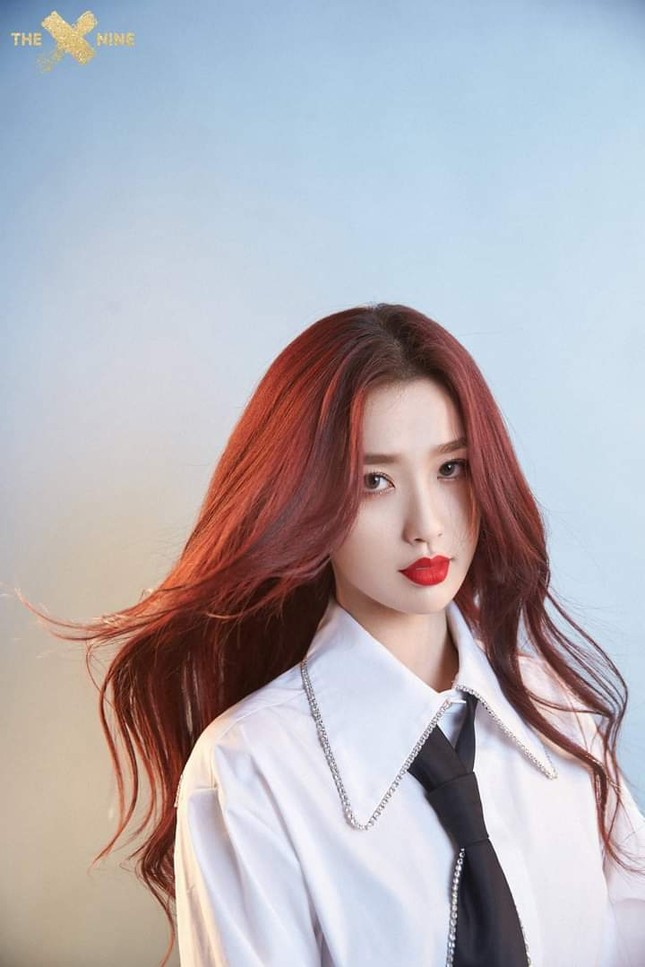 Thẳng tính như Ngu Thư Hân (THE9): Công khai “cà khịa” công ty quản lý vì photoshop quá đà ảnh 1