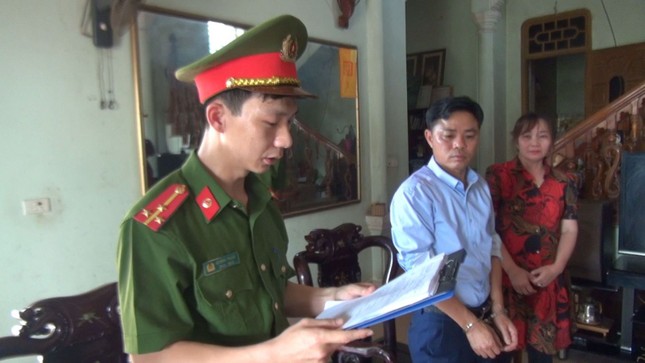 Khởi tố 2 cán bộ quỹ tín dụng, lập khống hồ sơ rút 22 tỷ đồng ảnh 1
