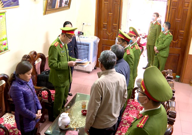 Bắt tạm giam nguyên Chủ tịch thị trấn ở Thanh Hóa ảnh 1