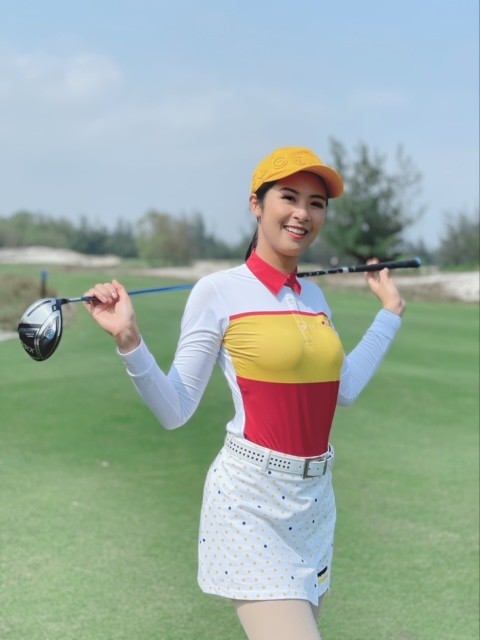 Hoa hậu Ngọc Hân và Jennifer Phạm tham gia giải golf 'Tết vì người nghèo' ảnh 1