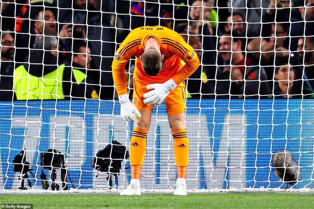 Thảm bại trước Barca, M.U lập kỷ lục tệ hại ở đấu trường châu Âu ảnh 2