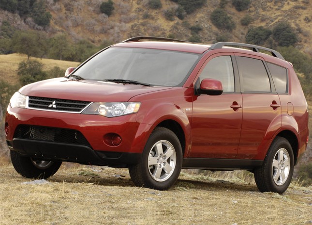 Hơn 140.000 chiếc Mitsubishi Lancer và Outlander gặp lỗi hộp số ảnh 1