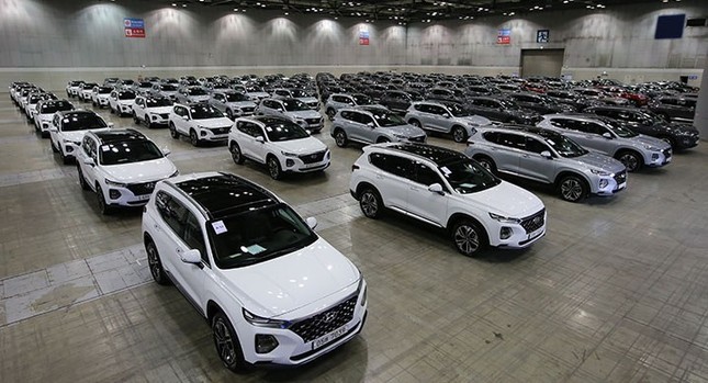Hyundai Santa Fe 2019 có giá khởi điểm từ hơn 26.000 USD ảnh 2
