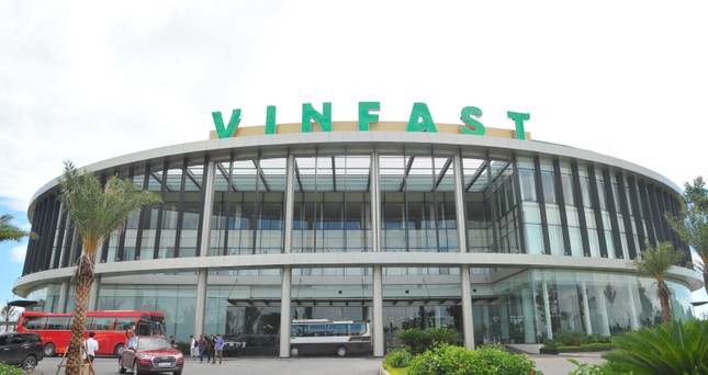 Có gì bên trong nhà máy sản xuất ôtô, xe máy của Vinfast? ảnh 2