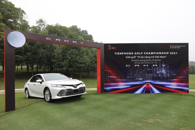 Cận cảnh giải thưởng HIO 'khủng' tại Tiền Phong Golf Champhionship 2021 ảnh 5