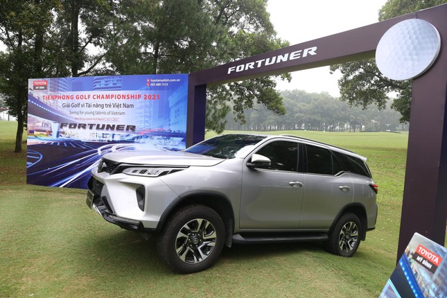 Cận cảnh giải thưởng HIO 'khủng' tại Tiền Phong Golf Champhionship 2021 ảnh 8