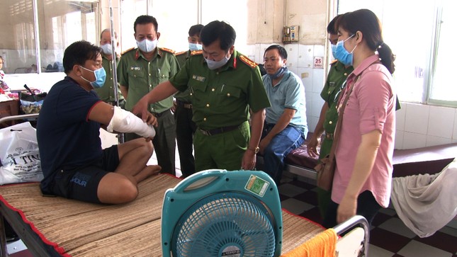 Khởi tố vụ án chống người thi hành công vụ của nhóm buôn lậu ở Kiên Giang ảnh 1