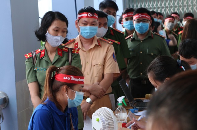 Thượng uý công an Đồng Tháp 9 lần tham gia hiến máu ảnh 6