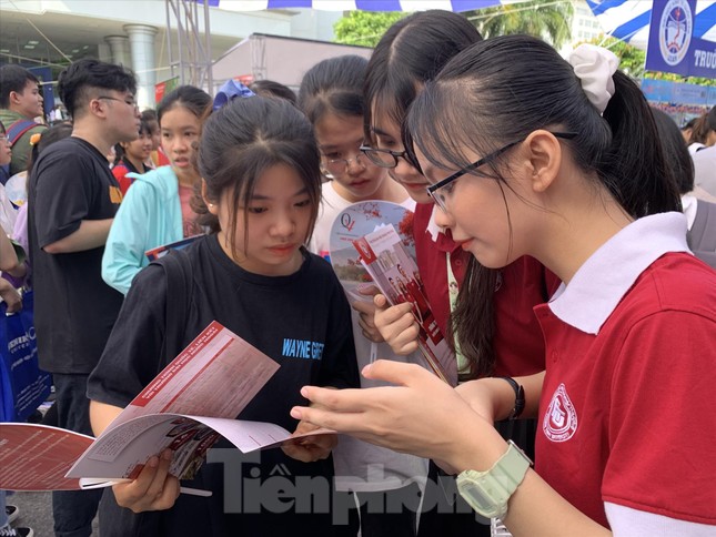 Tuyển sinh đại học 2021: Thí sinh được đổi nguyện vọng 3 lần ảnh 1