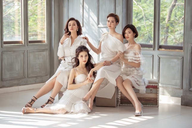 Diễm My 9x cùng dàn mỹ nhân Hà thành khoe sắc vóc “mười phân vẹn mười” ảnh 5