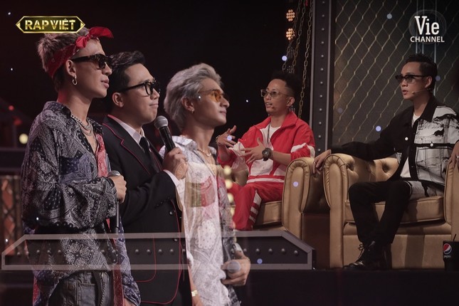 Pha chuyển nhượng thú vị tại “Rap Việt“: Karik tung nón vàng cứu Ricky Star của team Binz ảnh 6