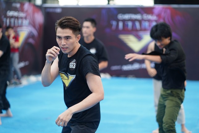 Ngắm loạt ảnh “cool ngầu” của các “soái ca” V-Biz trong buổi thử vai siêu anh hùng VINAMAN ảnh 6