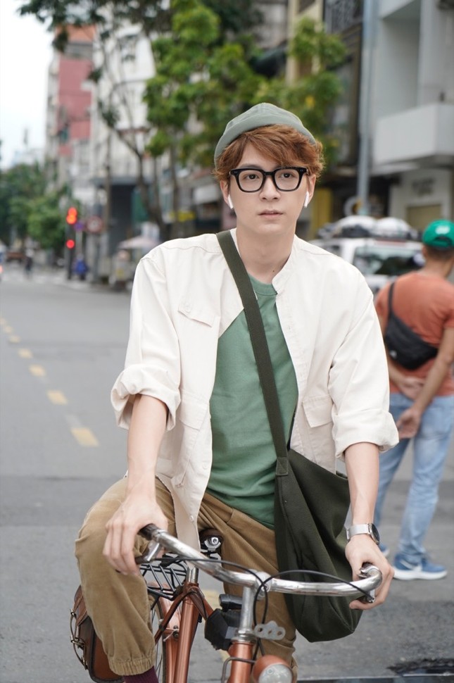 Khả Như, Ngô Kiến Huy hợp sức “cưa cẩm” nữ chính giấu mặt trong phim "Em Là Của Em" ảnh 1