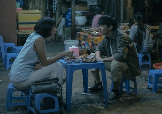 Sau loạt cảm xúc lãng mạn, “Sài Gòn Trong Cơn Mưa” tung trailer đầy căng thẳng ngập drama ảnh 1