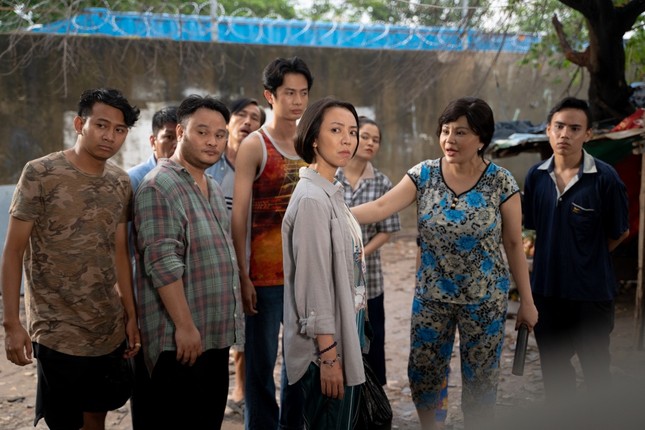 Sau “Tiệc Trăng Máu”, Thu Trang vào vai nhiều chuyện, ăn cắp vặt trong web-drama ảnh 3