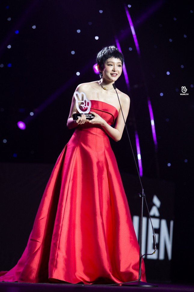 Noo Phước Thịnh thể hiện loạt hit đình đám của năm 2020 đỉnh cao, sâu lắng tại “V Heartbeat“ ảnh 18