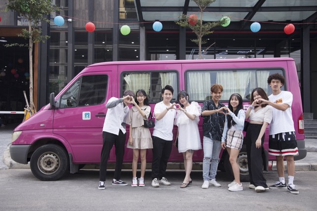 Trai đẹp bóng rổ, hotboy TikToker, thành viên nhóm nhạc nữ... cùng tìm kiếm gà bông tại "Love House" ảnh 7