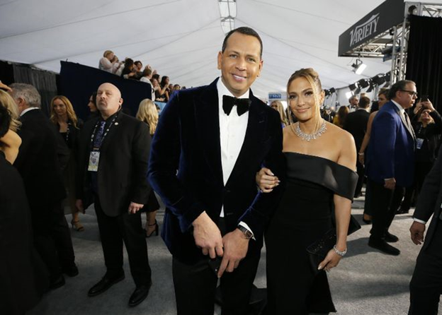 “Nữ hoàng nhạc Latin” Jennifer Lopez hủy hôn với bạn trai kém tuổi, nghi vấn bị phản bội ảnh 4