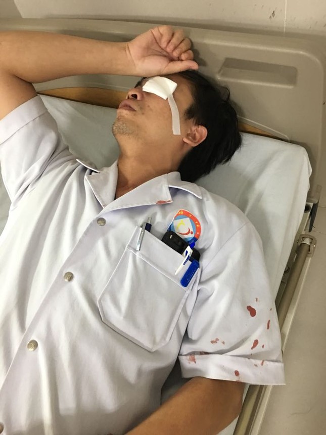 Bộ trưởng Bộ Y tế đề nghị xử lý hình sự đối tượng hành hung thầy thuốc ảnh 1