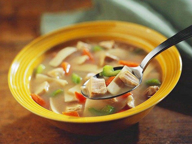 Sai lầm khi ăn cơm cực hại sức khỏe, hầu hết người Việt đều mắc ảnh 1