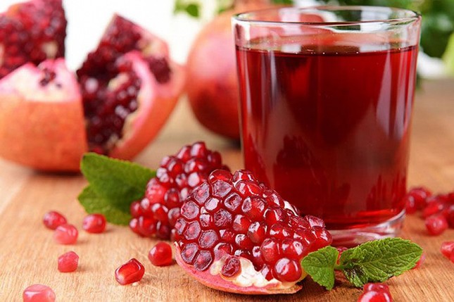 Lựu chống ung thư tuyệt vời, còn tốt cho xương khớp và tăng 'bản lĩnh phòng the' ảnh 2