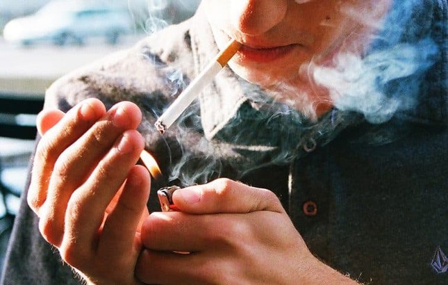 90% bệnh nhân ung thư phổi có liên quan đến 'món' cả triệu người Việt nghiện ảnh 1