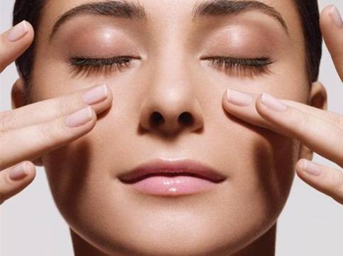 Mắt bị nháy, giật: Dấu hiệu cảnh báo nhiều bệnh nguy hiểm, thậm chí mắt 'chứa' khối u ảnh 3