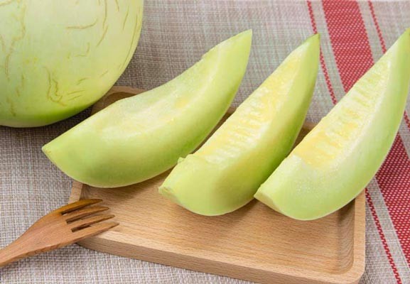 Dưa lê mát, bổ, chữa nhiều bệnh nhưng lưu ý những 'đại kỵ' khi ăn ảnh 2