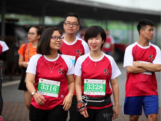 Giải chạy Marathon gây quỹ từ thiện của Đoàn Thanh niên Agribank ảnh 2