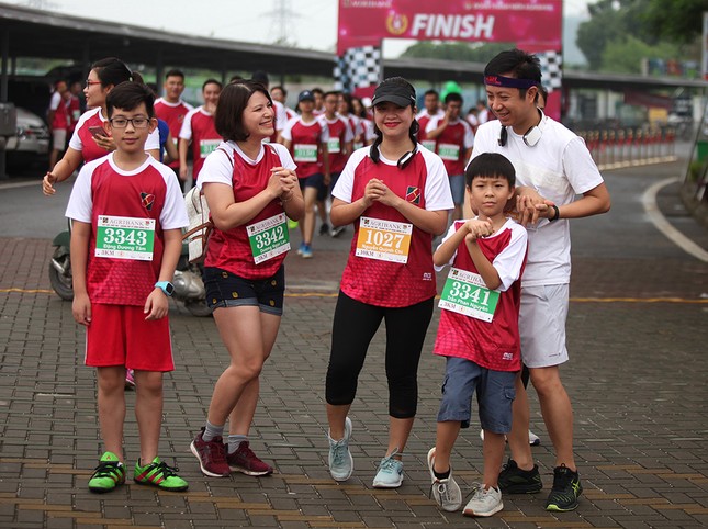 Giải chạy Marathon gây quỹ từ thiện của Đoàn Thanh niên Agribank ảnh 3
