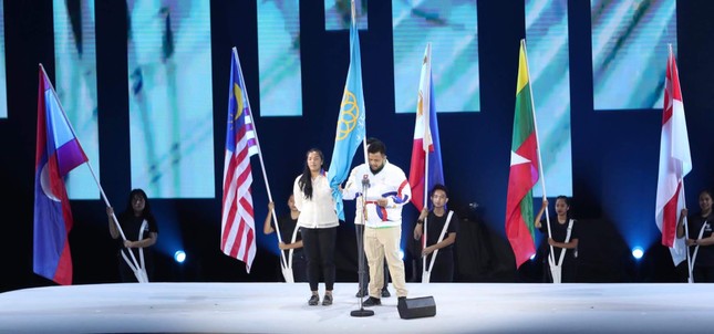 SEA Games 30 chính thức bắt đầu sau lễ khai mạc lung linh sắc màu ảnh 14