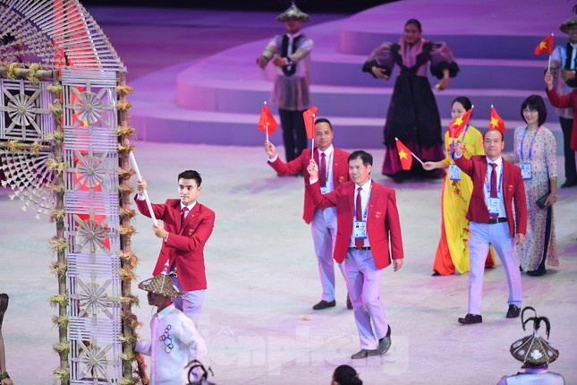 SEA Games 30 chính thức bắt đầu sau lễ khai mạc lung linh sắc màu ảnh 7