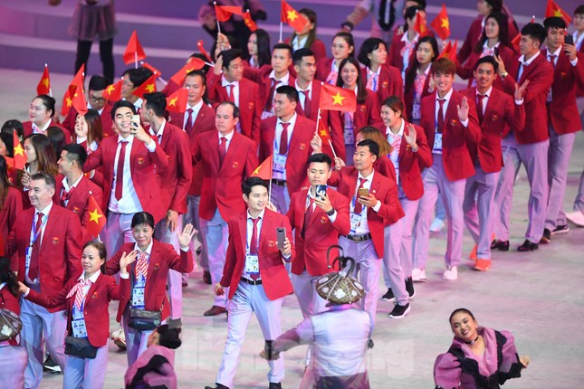 SEA Games 30 chính thức bắt đầu sau lễ khai mạc lung linh sắc màu ảnh 10
