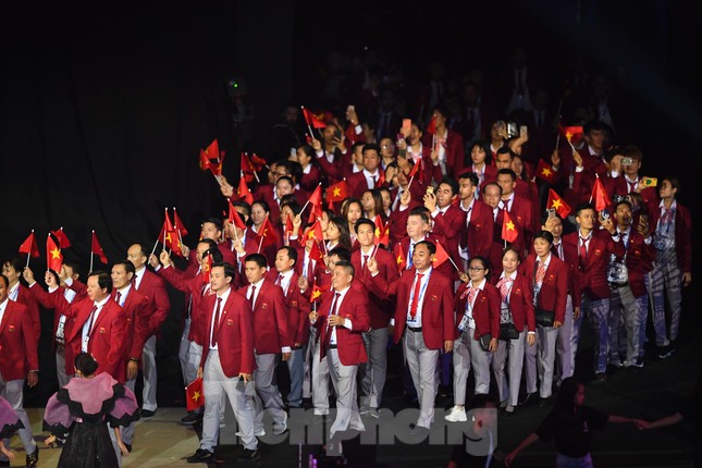 SEA Games 30 chính thức bắt đầu sau lễ khai mạc lung linh sắc màu ảnh 11