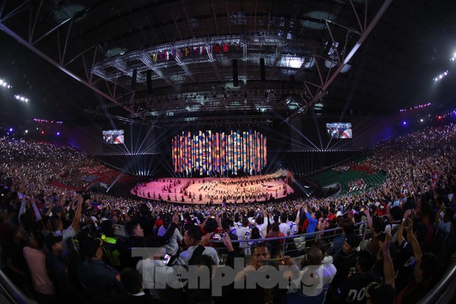 SEA Games 30 chính thức bắt đầu sau lễ khai mạc lung linh sắc màu ảnh 2