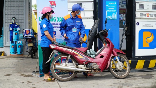  ‘Lít xăng xanh’ hỗ trợ ĐVTN Huế tham gia phòng, chống COVID-19 ảnh 7