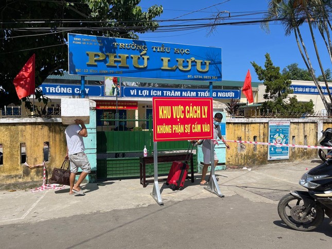 Dịch COVID-19 diễn biến phức tạp, toàn bộ học sinh TP Huế dừng đến trường ảnh 1