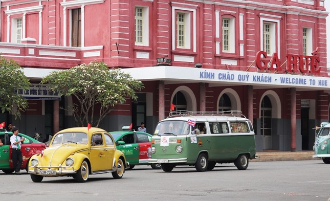 Mãn nhãn ngắm dàn siêu xe Volkswagen đổ bộ Cố đô Huế ảnh 6